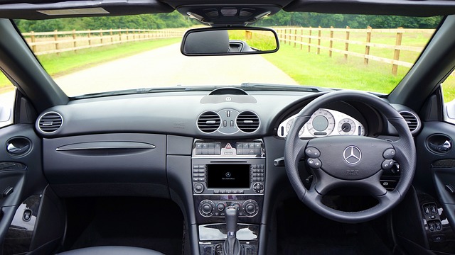 palubní deska automobilu